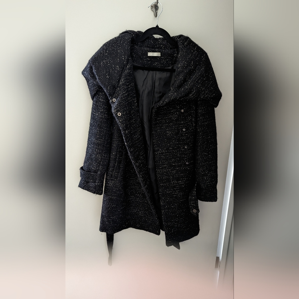 Coat - Picture 8 of 9